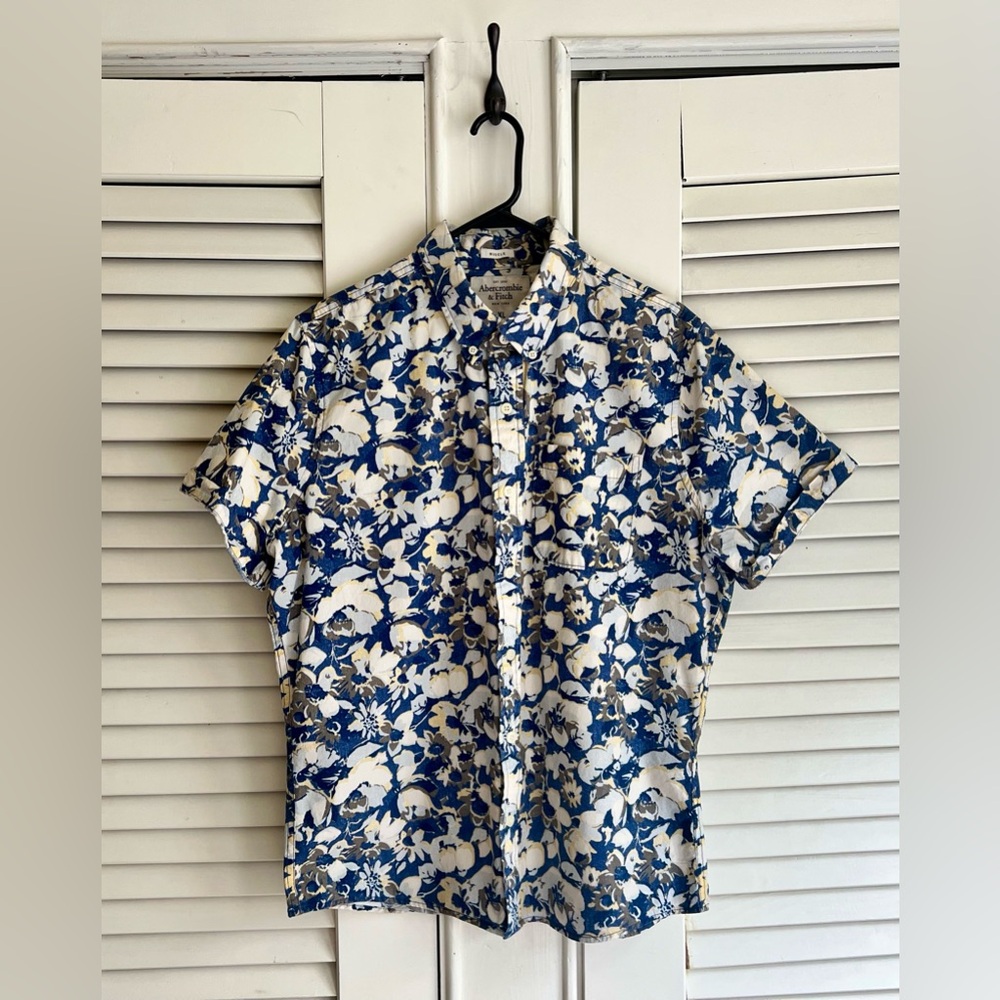Abercrombie & Fitch Blue and White Floral Shirt